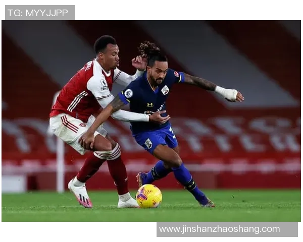 阿森纳加布里埃尔伤情令人担忧球队迅速制定转会应对计划